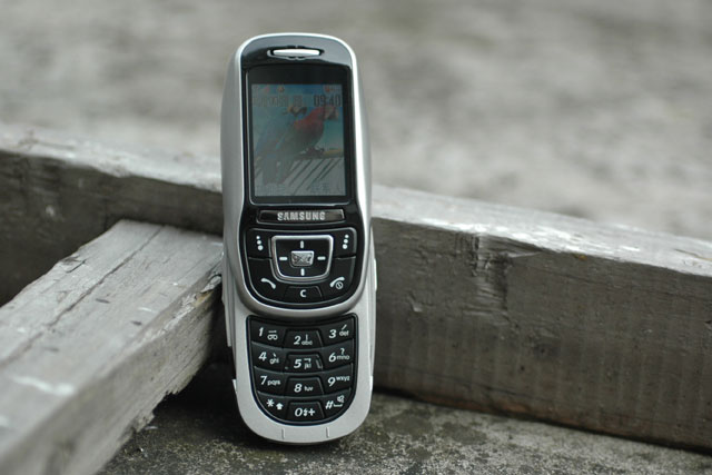 图为:三星 sgh-e358