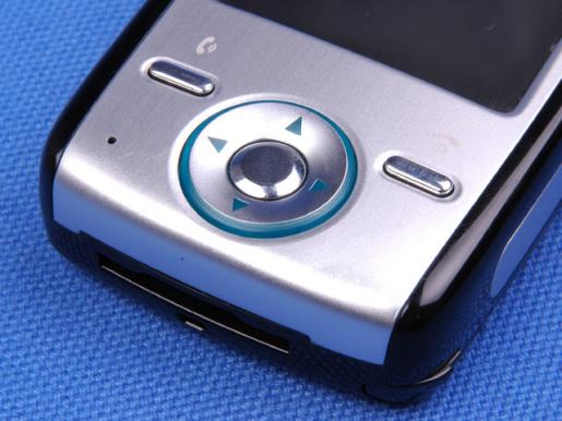 图为:摩托罗拉 e680