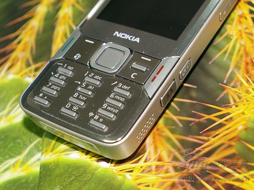 图为诺基亚n82