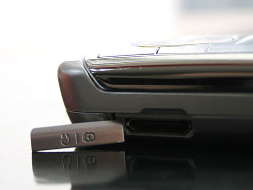 点击查看:三星 sgh-j618 下一张清晰大图