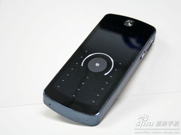 图为摩托罗拉rokre8