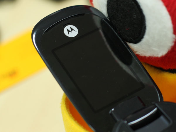 图为:摩托罗拉 rokr u9