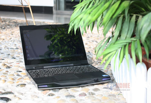 高端游戏小霸王 外星人m11x售价1w1