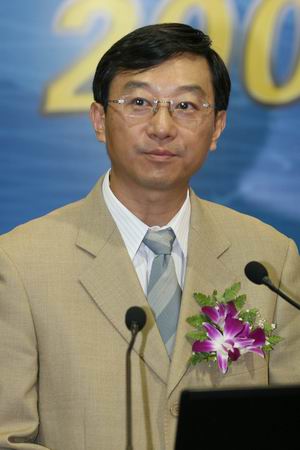 图文国家广电总局科技司副司长王联演讲