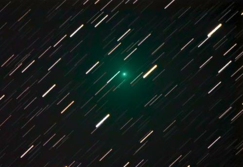 图文:07年12月2日阿塞拜疆出现的塔特尔彗星