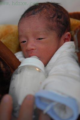 罕见:三胞胎身高体重一致_baby新闻_亲子中心_新浪网