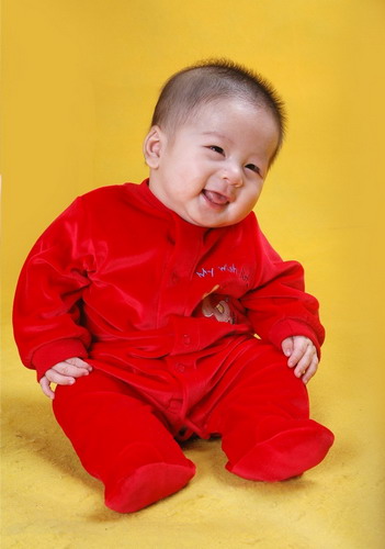 星光熠熠宝宝秀第85:笑弯了腰(图)