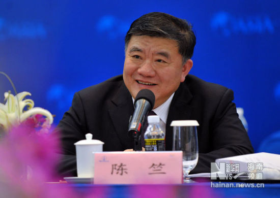 4月2日,中国卫生部部长陈竺在会议上发言.新华社记者 郭程 摄