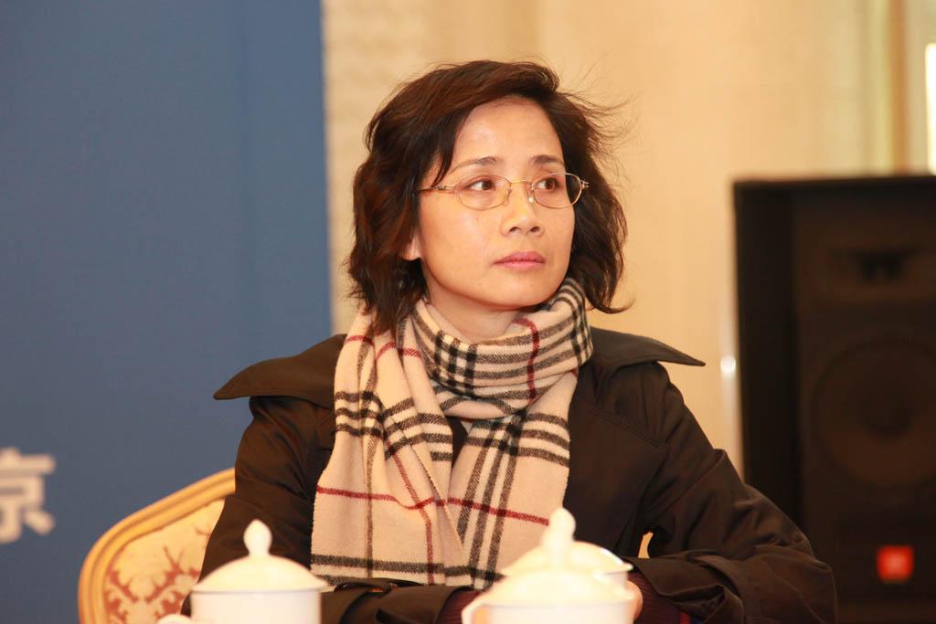 中国建材杂志社副总编辑韩翠瀛广丰县方正非矿公司董事长梅端杰.