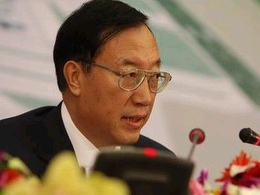 张志忠在担任中国民用航空局部门负责人,首都机场集团公司总