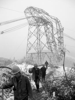 與黑暗賽跑:湖南電網大搶修紀實