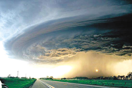 十大恐怖的龙卷风图片