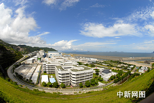 位于深圳大亚湾核电基地的岭澳核电站. 摄影:郑小红