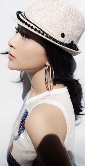 网友报料称孔令辉"新女友"和选秀出身的青年演员杨舒婷长得十分相像