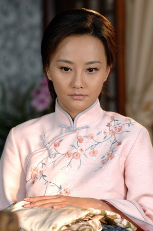 主角由马雅舒,杜德伟,庹宗华主演的苦情大戏《良家妇女》正在上海热拍