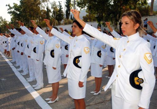 别有风韵的希腊女兵(组图)