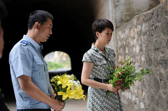 张国庆 编剧:何 晴 电视剧《鲜花朵朵》主要演员 郭柏松 饰