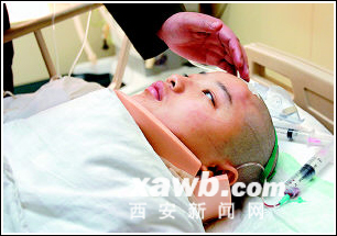 花季少女摘除巨瘤手术成功(图)