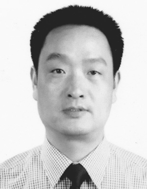 "称号外,其他8位获此殊荣的杰出青年为:第二炮兵某部技术营营长曾满军