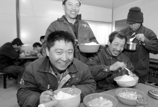 数九寒冬沈阳地铁工人生活得咋样"这个冬天,我没感到冷!