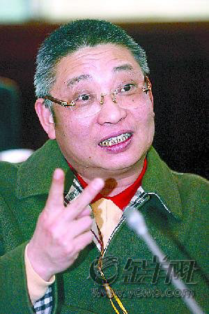 汪洋和苏志超委员同时提出广州应该取消对农民务工人员"农民工"的称谓