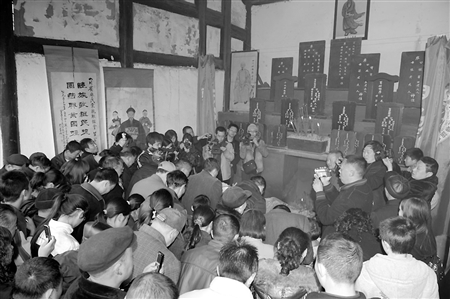 昨日,1700余名来自全省各地的廖先生,廖小姐齐聚新都石板滩,参加廖