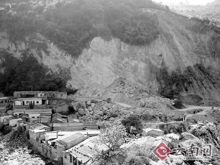 娲女温泉地质存隐患 数百人捍卫"澡权"起风波