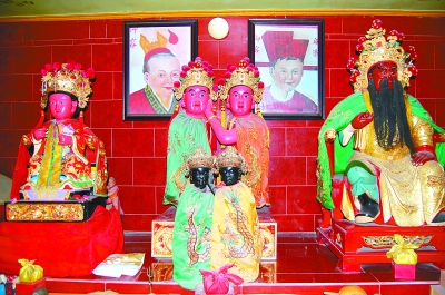 国内新闻 > 正文     本报讯在晋江深沪镇颜厝村一座名为"蔡王府"的