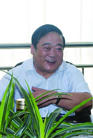 采访人物:苍山县委书记张闻宇   今后,苍山将以科学发展观