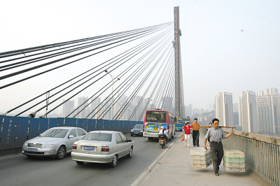 石门大桥只封桥不施工?