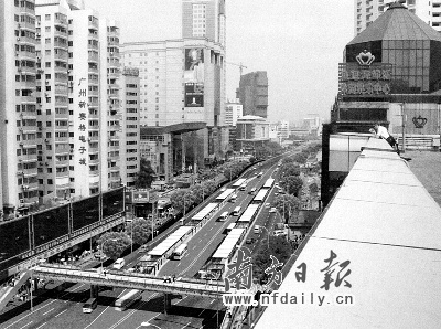 岗顶新天桥昨天通了