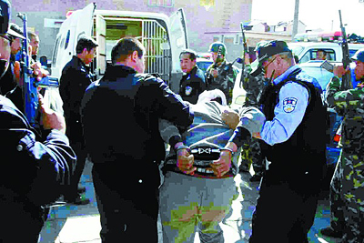 内蒙古监狱管理局的有关人员已入驻呼和浩特第二监狱,对"1017"越狱案