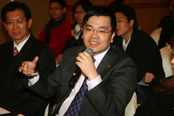 荆楚网消息(通讯员张宏)2009年11月14日,贝因美成功生养教高峰论坛