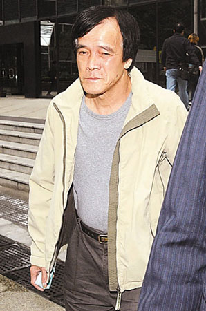 七度以"百合匙"潜入女邻居家中偷亵衣的被告张锦明8日被判监3年半.