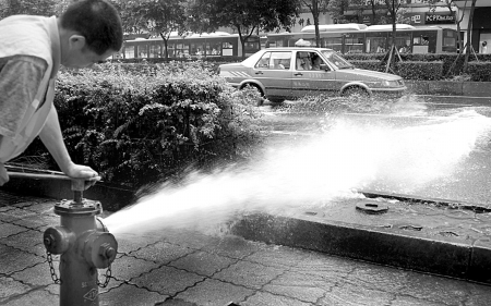 消防水栓爆管