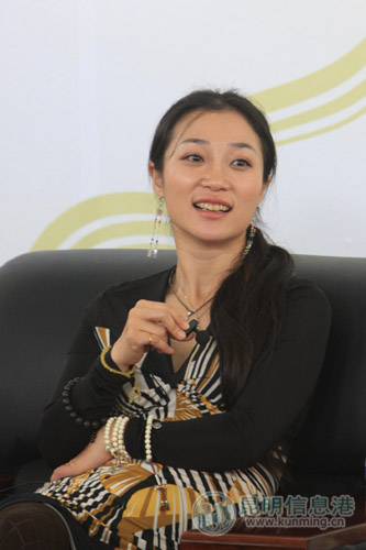 美女作家安意如"回乡" 与读者一同品味"世有桃花"