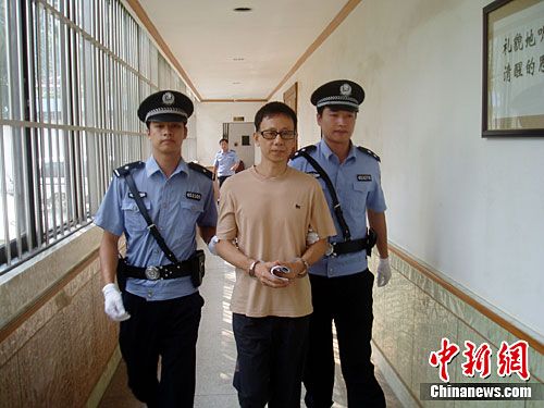 曝光的"局长桃色日记门"主角——广西烟草专卖局销售管理处处长韩峰