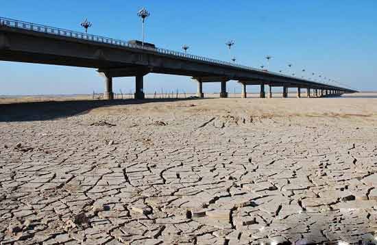 华北黄淮降水量偏少郑州干渴破历史纪录(组图)