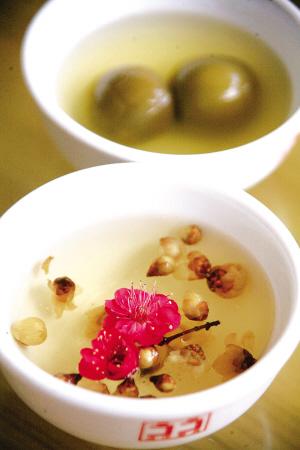 青梅酒梅花茶农家豆腐红烧田鱼毛芋黄牛骨温州网讯 梅蕊腊前破,梅花年