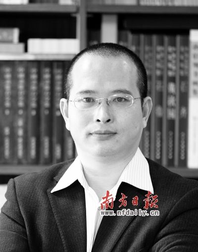 曾德军 摄■访谈今年以来,楼市量价齐升,为何调控这么紧,市场还会这么