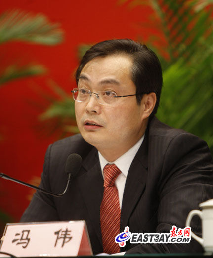 图片说明:上海市委组织部新闻发言人冯伟,点击图片浏览东方网