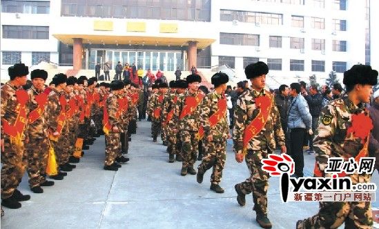 新疆生产建设兵团农七师欢送新兵入伍