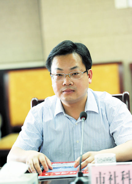 国内新闻 > 正文贺代贵 李倦生 杜旭辉 郭四军 欧俭平 李征 周晓洲