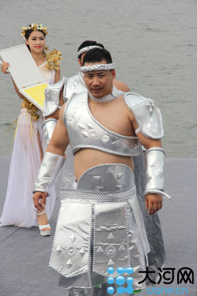 世界大力士郑州开战中原元素首现战场