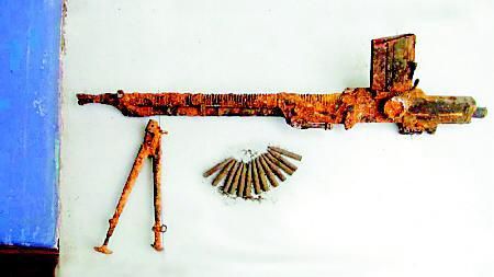 湖南一村民上交71年前缴获的日军机枪