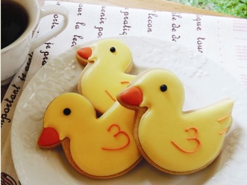 抢搭小黄鸭热潮 台湾糕点业者推出"小黄鸭饼干"