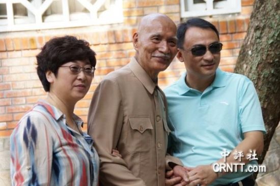 国内新闻  此举令随侍副官翁元不满,直说虽然李登科虽然不是真正的