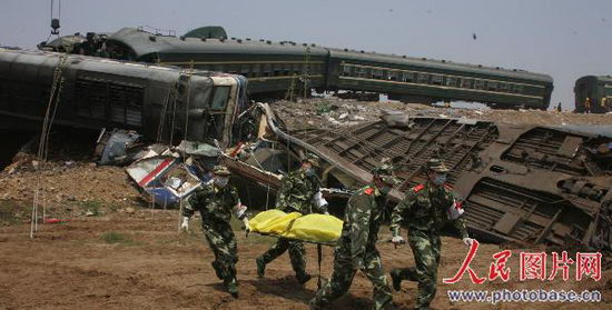 山东发生旅客列车相撞事故专题 正文  4月28日,胶济铁路列车相撞事故