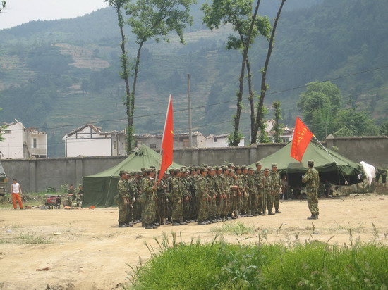 图文:5月12日18点39分广元部队将奔赴抗灾前线