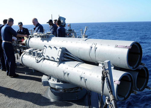 皇家澳大利亚海军"霍巴特"级防空驱逐舰(awd)mk32 mod9型鱼雷发射器